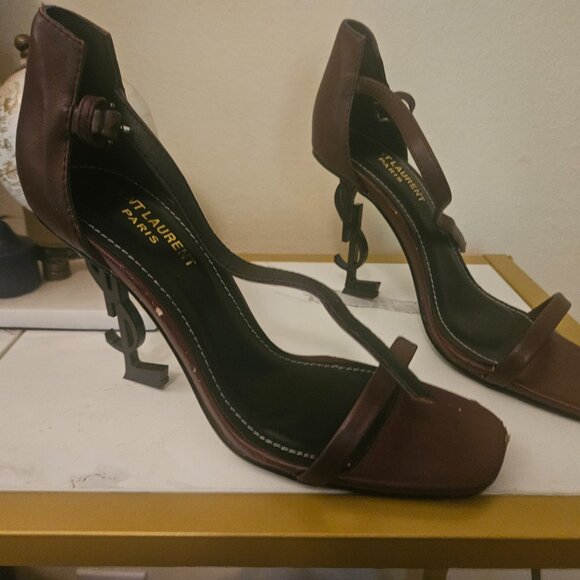 Saint Laurent Paris Logo Heels - Picture 2 of 8